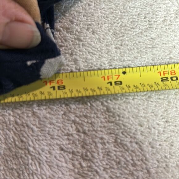 Navy blue with floral print, short sleeve T-shirt from the gap size medium - Picture 5 of 5